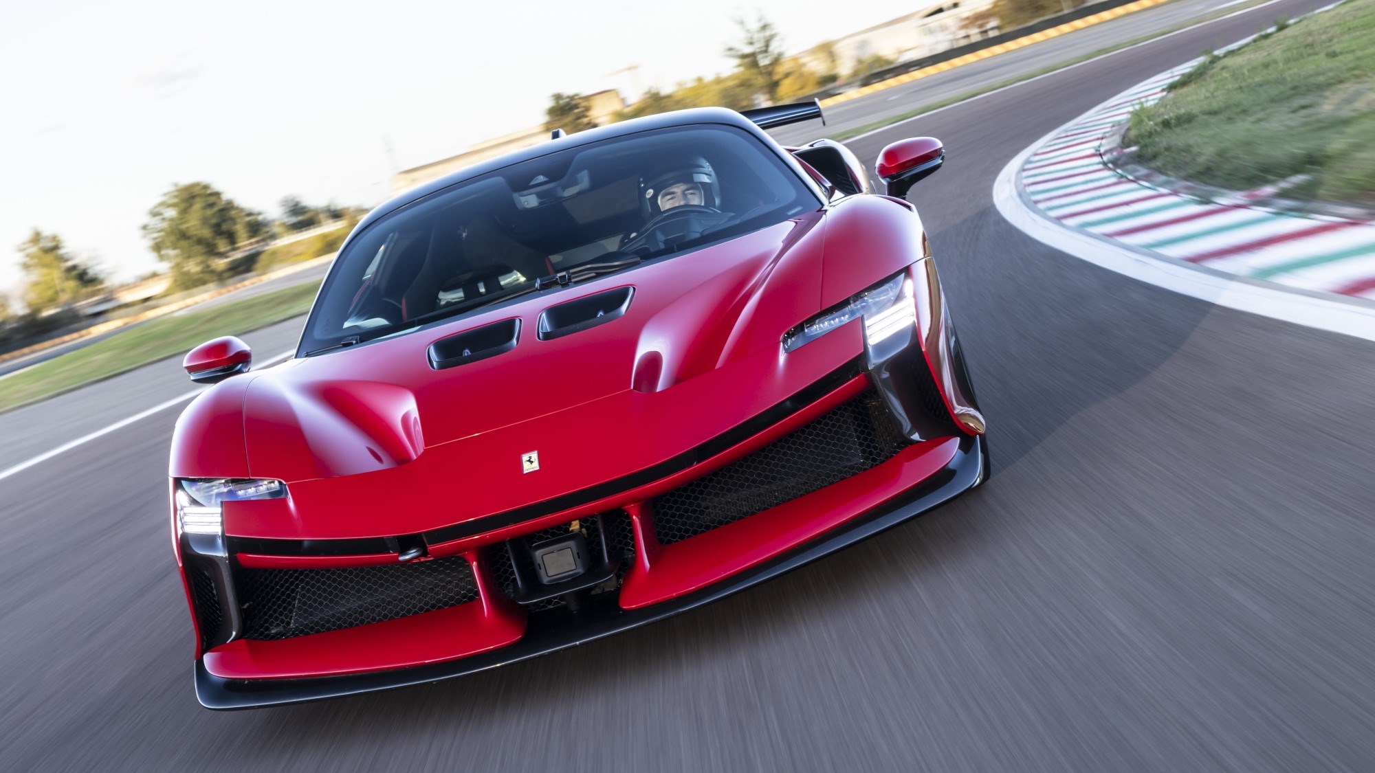 Передние изгибы Ferrari SF90 XX